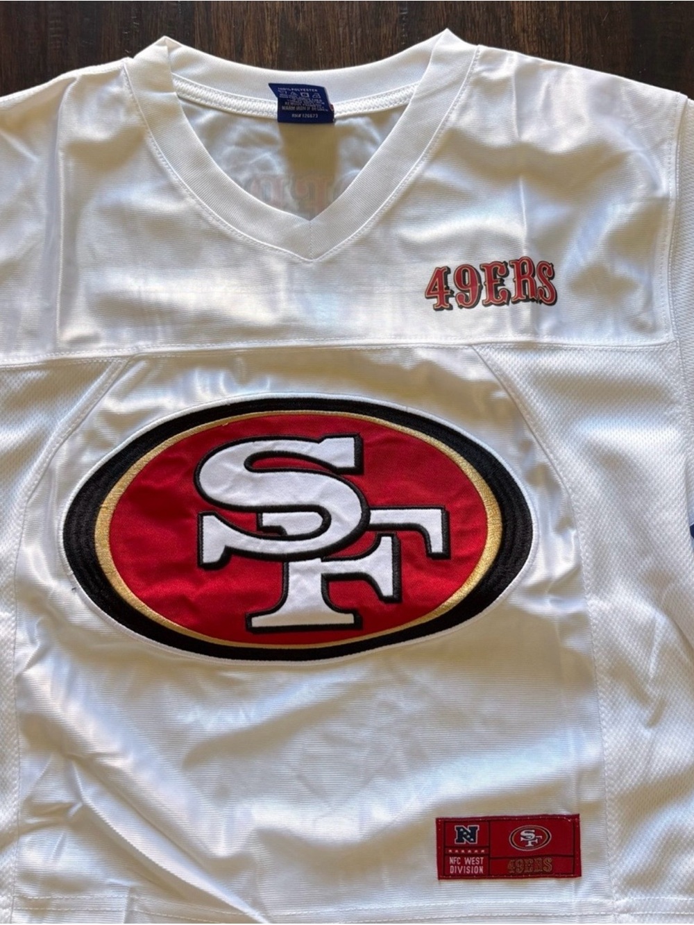 Women’s size medium 49ers Jersey - Picture 3 of 4